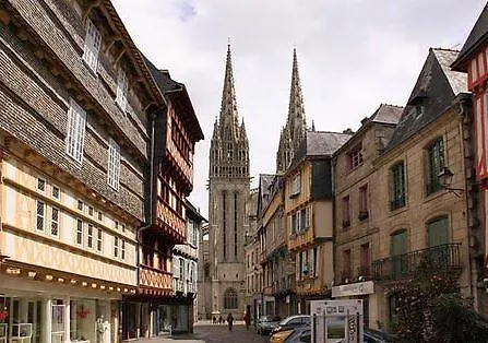 Maison Lallier Plonévez-Porzay 0*,