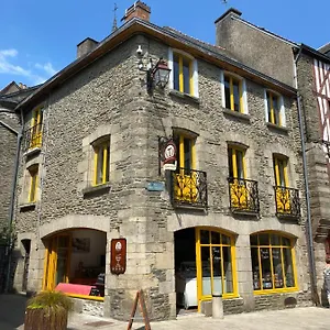 Appart hôtel La Maison Du Paon-, Josselin